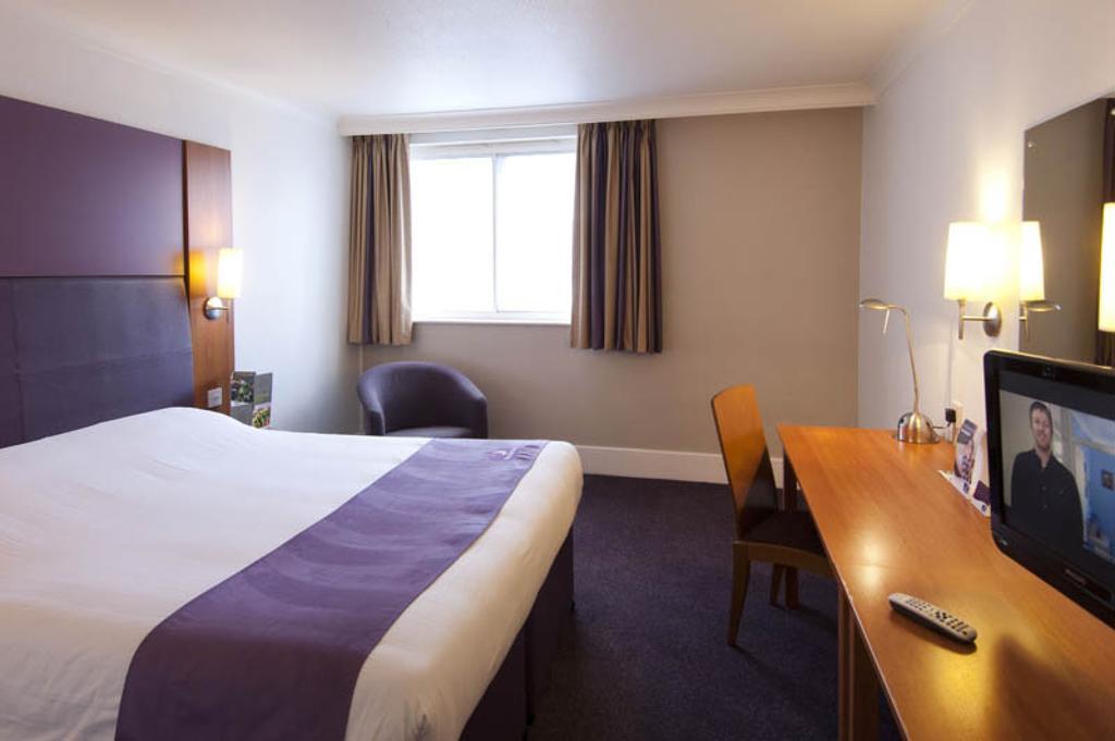 Premier Inn Newcastle Team Valley Gateshead Bagian luar foto